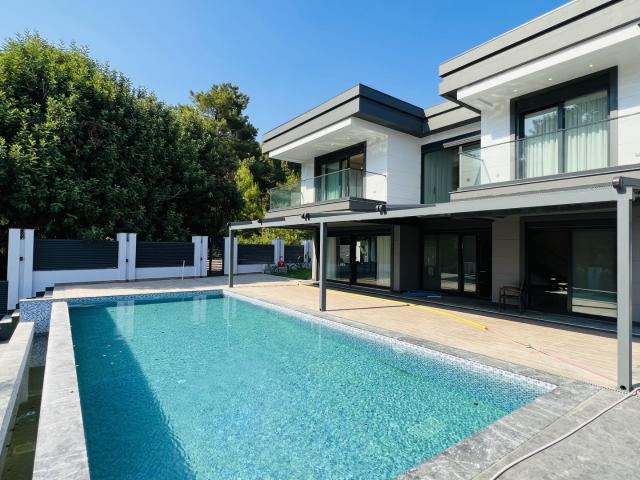 Kemer, Antalya içerisinde satılık Villa