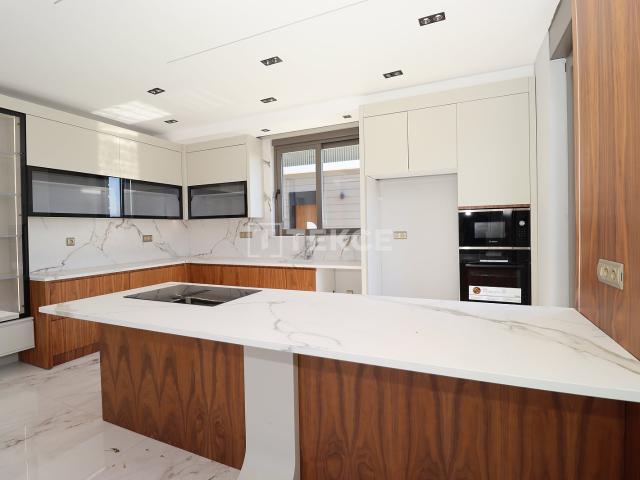 Döşemealti, Antalya içerisinde satılık Villa