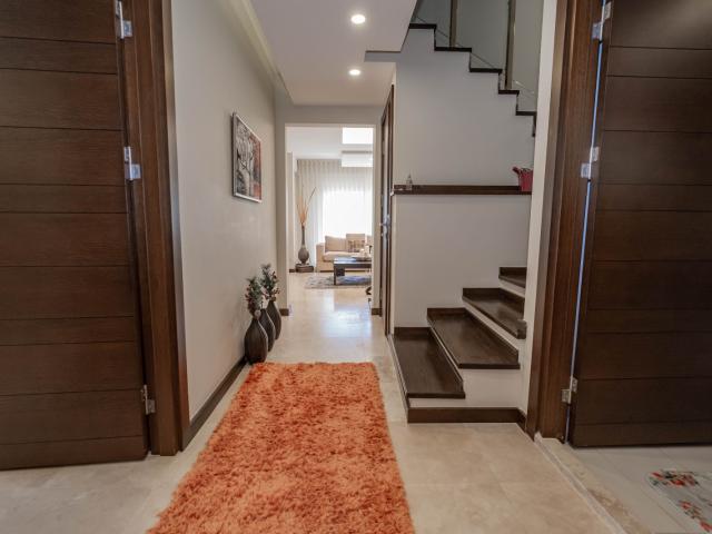 Konak, İzmir içerisinde satılık Villa