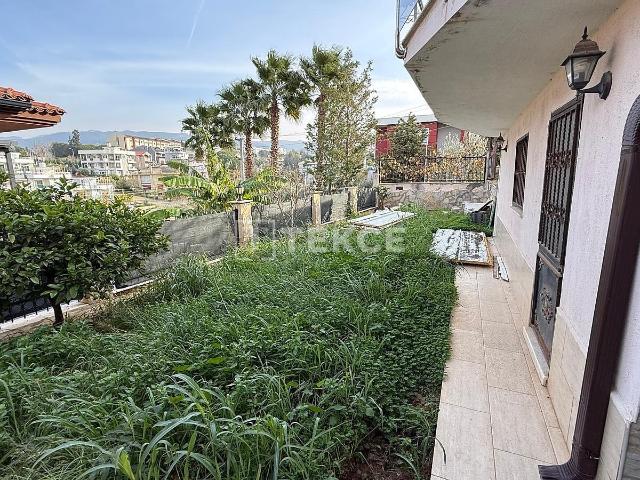 Konak, İzmir içerisinde satılık Villa