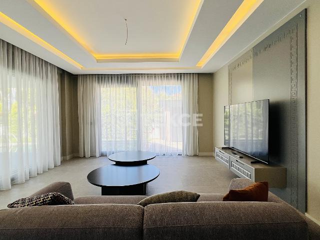 Kemer, Antalya içerisinde satılık Villa