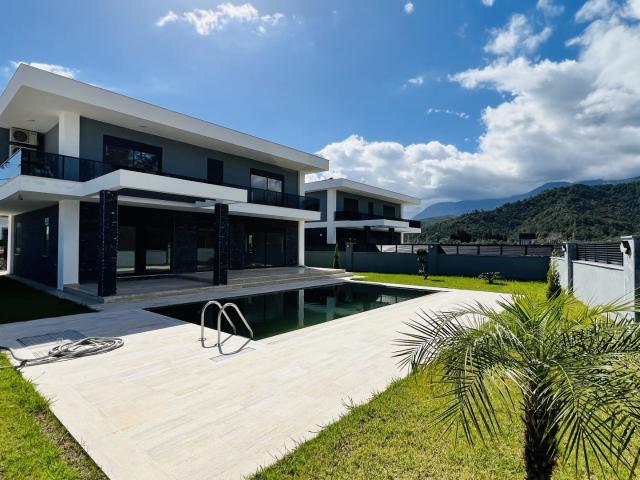Kemer, Antalya içerisinde satılık Villa