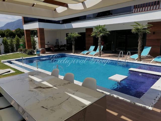 Kemer, Antalya içerisinde kiralık Villa