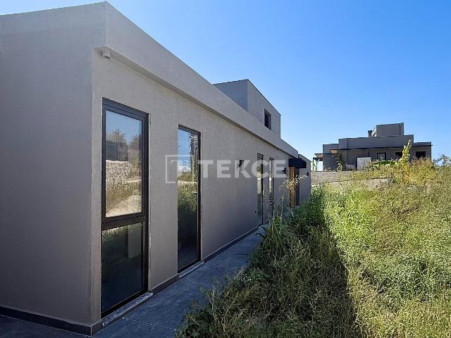 Urla, İzmir içerisinde satılık Villa