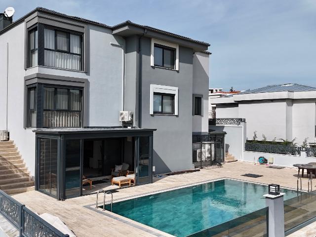 Konak, İzmir içerisinde satılık Villa