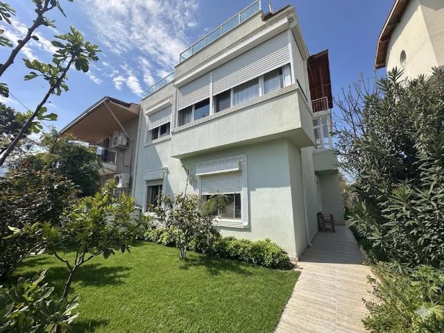 Konak, İzmir içerisinde satılık Villa