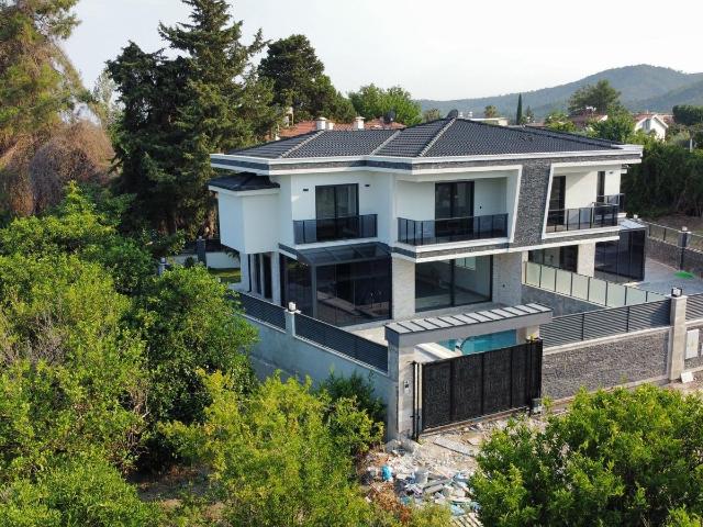 Kemer, Antalya içerisinde satılık Villa