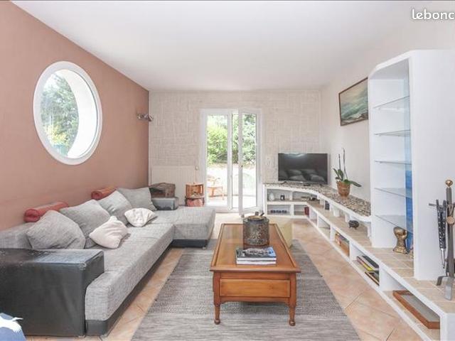 Maison vente à Montpellier, Montbazin