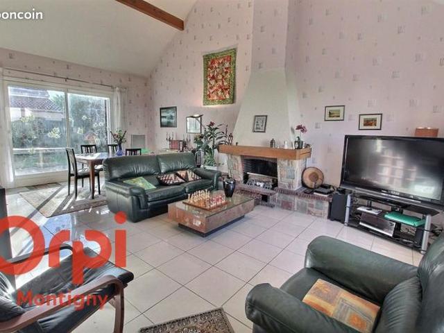 Maison vente à Versailles, Montigny-le-bretonneux