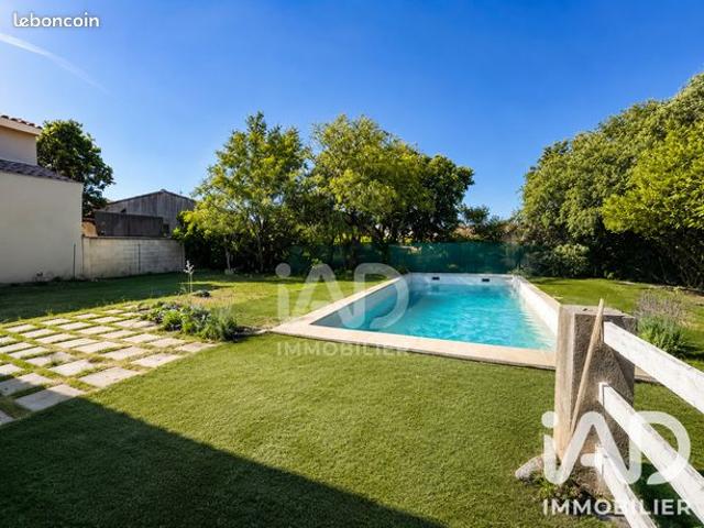 Maison vente à Nîmes, Vers-pont-du-gard
