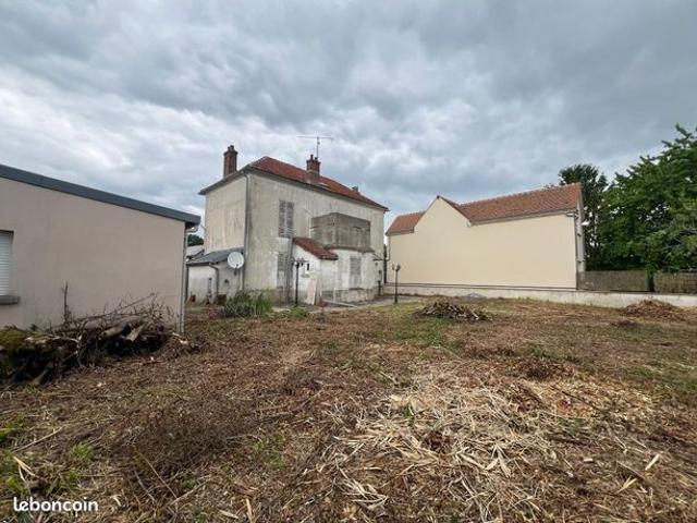 Maison vente à Dreux, Favières