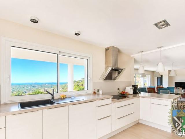 Maison vente à Arrondissement de Toulon, La Londe-les-maures