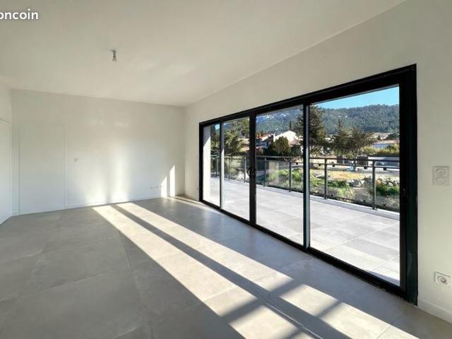 Maison vente à Marseille, Roquefort-la-bédoule
