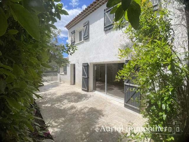 Maison vente à Brignoles, Saint-zacharie