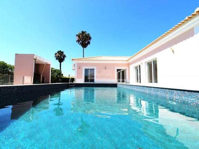 Moradia alugar em Lagos