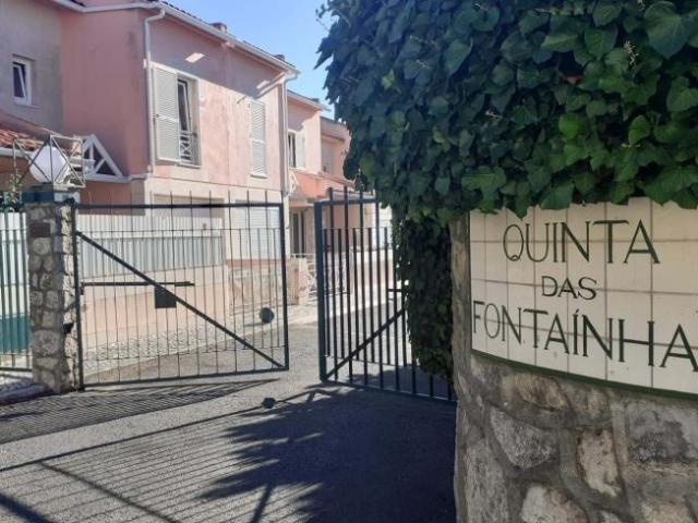 Moradia venda em Oeiras