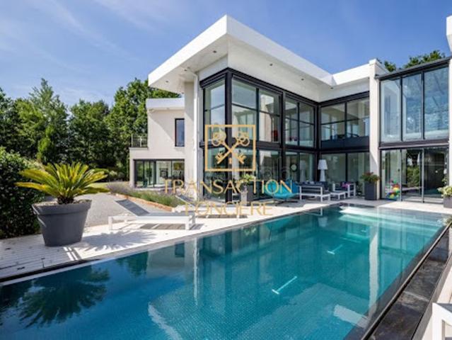 Villa vente à Anfa, Gharb-Chrarda-Beni Hssen