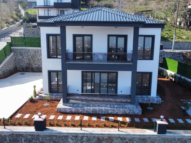 Arsin, Trabzon içerisinde satılık Villa