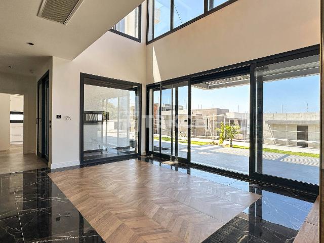 Kuşadasi, Aydin içerisinde satılık Villa