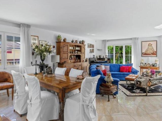 Haus kaufen in Vich, Waadt