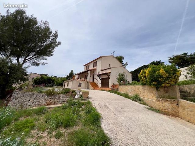 Maison vente à Marseille, Carnoux-en-provence