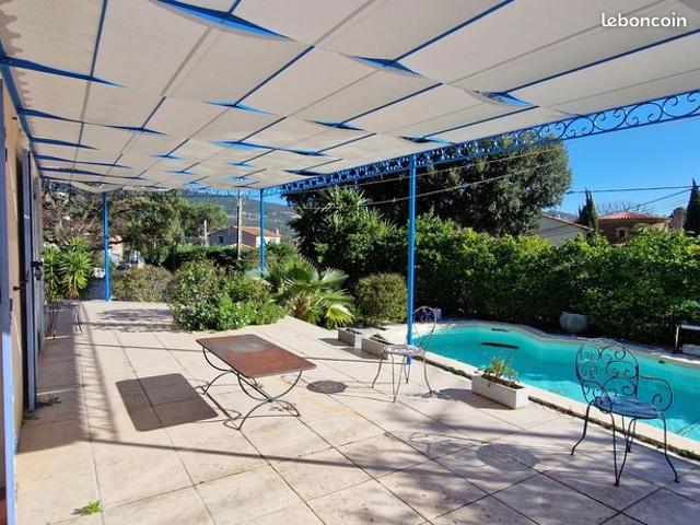 Maison vente à Arrondissement de Toulon, Le Revest-les-eaux