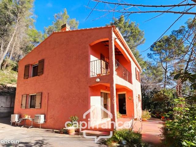 Maison vente à Arrondissement de Toulon, Belgentier