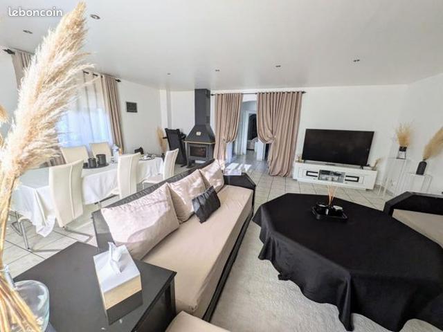 Maison vente à Bourg-lès-valence, Guadeloupe