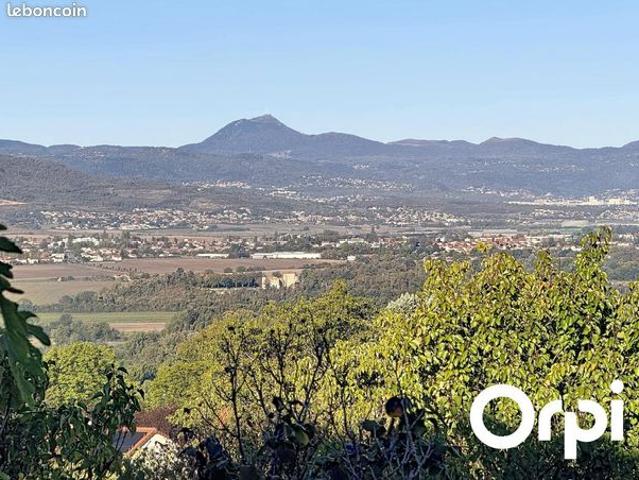 Maison vente à La Roche-Noire, Puy-de-Dôme