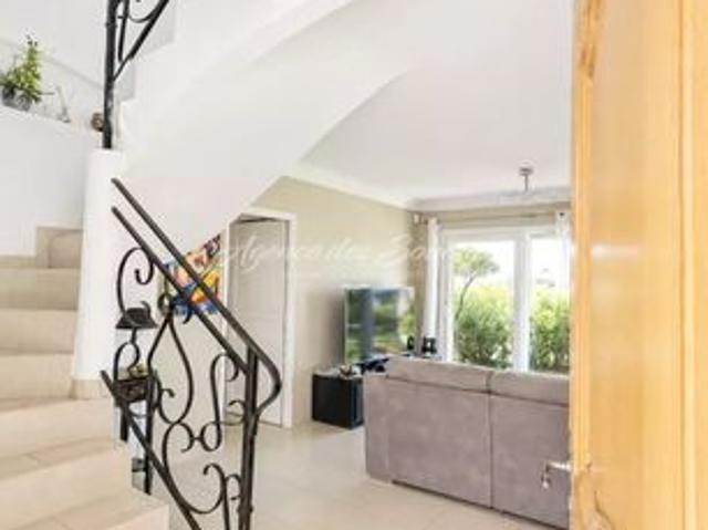 Maison vente à Brignoles, Tavernes
