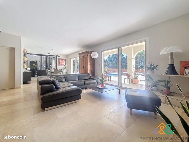 Maison vente à Nîmes, Beaucaire