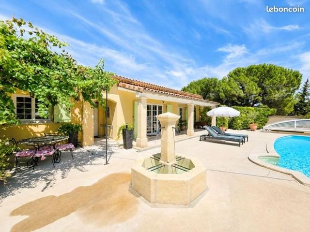 Maison vente à Avignon, Châteauneuf-de-gadagne