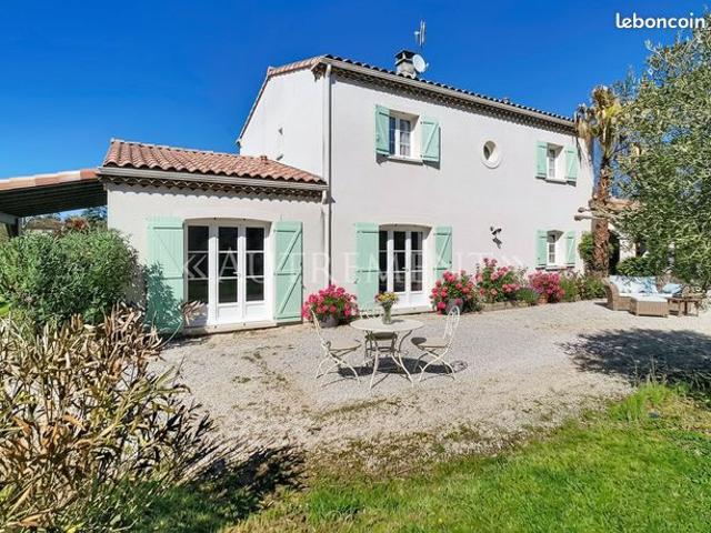 Maison vente à Castres, Ambres