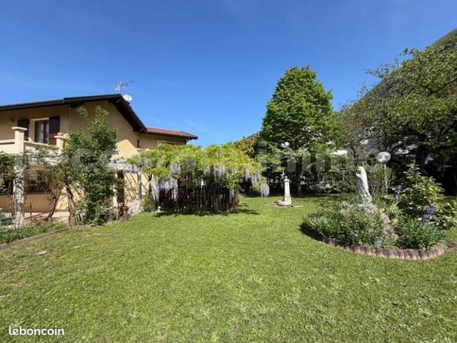 Maison vente à Saint-Julien-en-Genevois, Etrembières