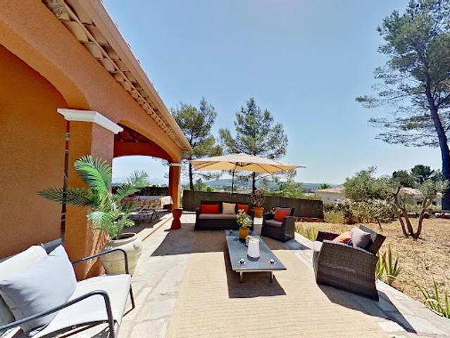 Villa vente à France métropolitaine, Cuers