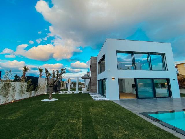 Çeşme, İzmir içerisinde satılık Villa