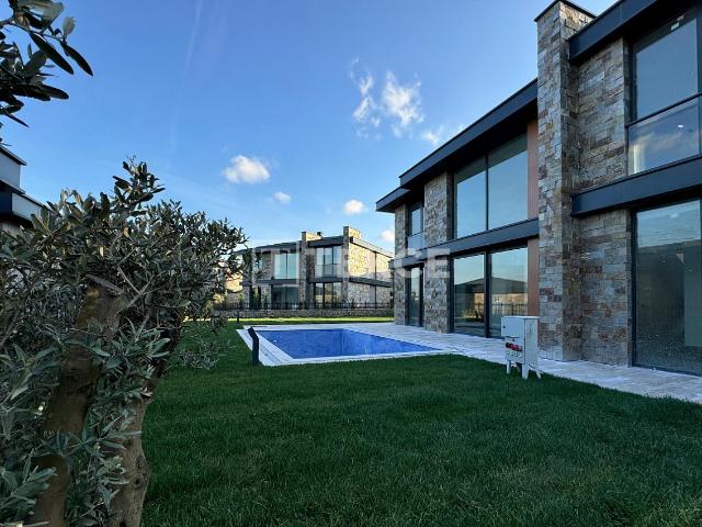 Tuzla, İstanbul içerisinde satılık Villa