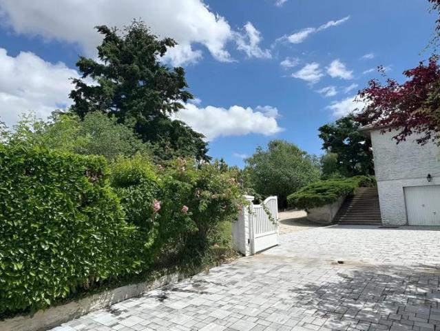 Maison vente à Roanne, Vendranges
