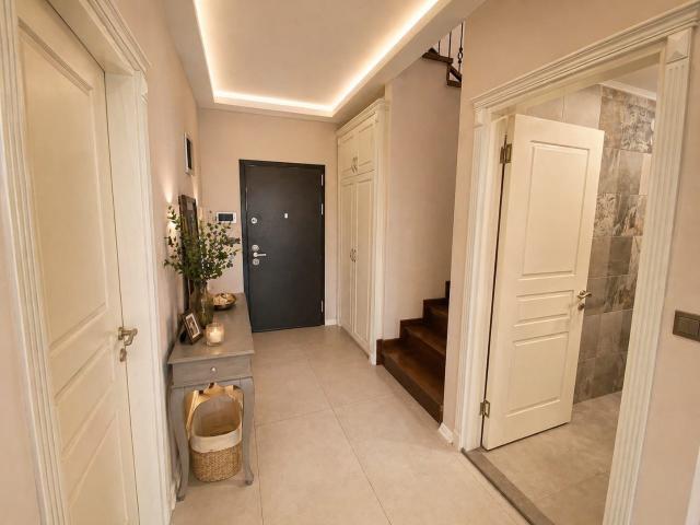 Konak, İzmir içerisinde satılık Villa