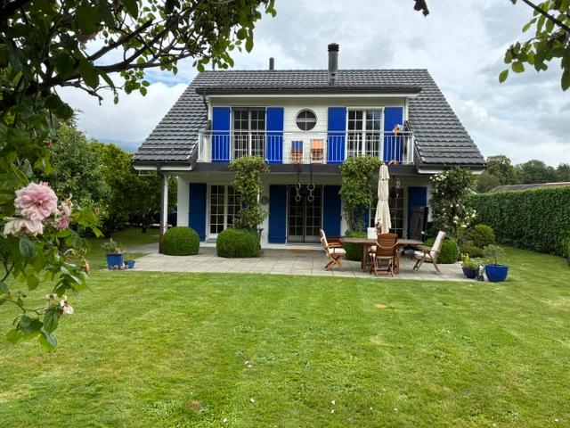 Haus kaufen in Crassier, Waadt