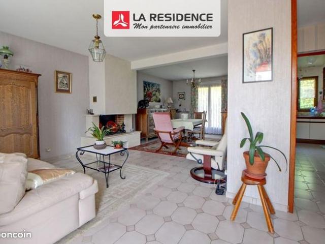 Maison vente à Versailles, Les Clayes-sous-bois