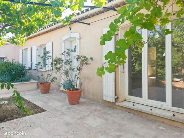 Maison vente à Brignoles, Tavernes