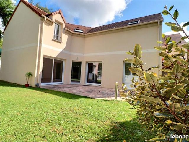 Maison vente à Saint-Germain-en-Laye, L'etang-la-ville