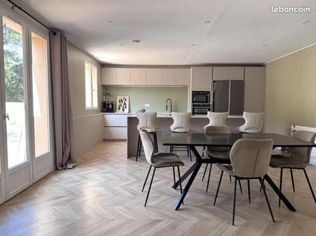 Maison vente à Villeneuve-lès-Avignon, Gard