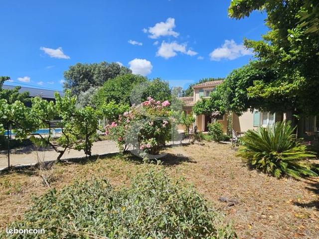 Maison vente à Carpentras, Sainte-cécile-les-vignes