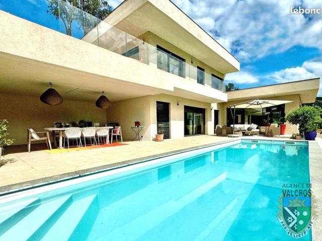 Maison vente à Arrondissement de Toulon, La Londe-les-maures
