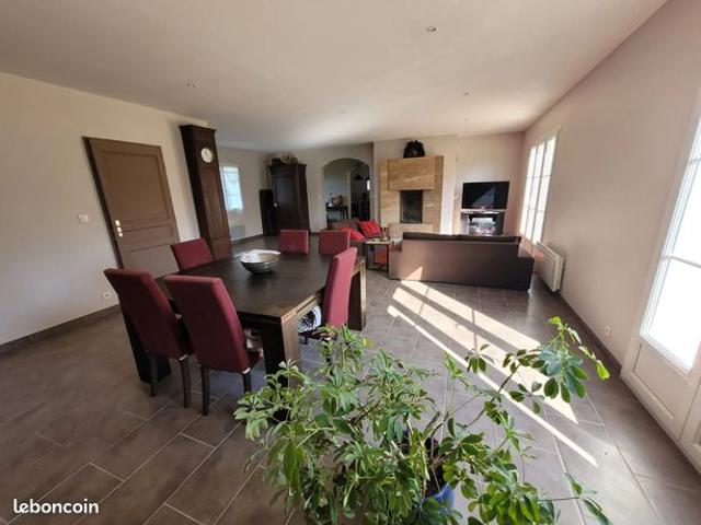 Maison vente à Castres, Ambres