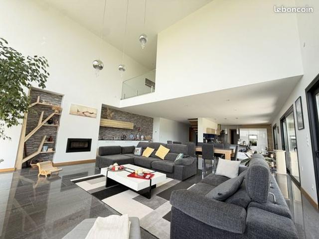 Maison vente à Espinasse-Vozelle, Allier