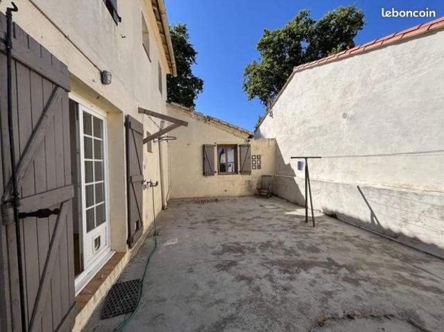 Maison vente à Narbonne, Homps