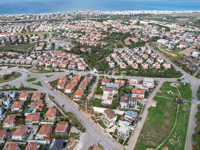 Konak, İzmir içerisinde satılık Villa